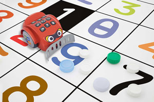 Doty rojo en un tapete de numeros